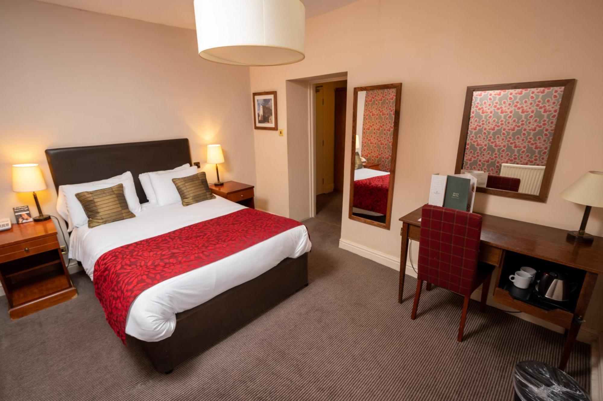 Cross Hands Hotel By Greene King Inns Old Sodbury Екстериор снимка